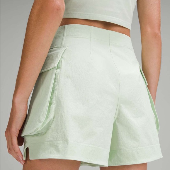 Lululemon Relaxed Fit SHR Cargo Short 4” - Picture 3 of 6